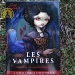 Les Vampires de Lucy Cavendish Óraculo en anglais