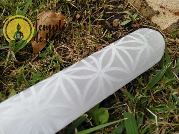 Bastão de Selenita Flor da Vida 1 Ponta - immagine 3