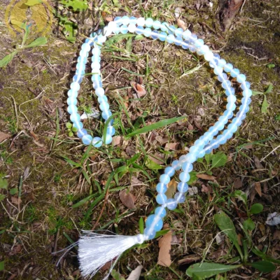 Japa Mala Opalina