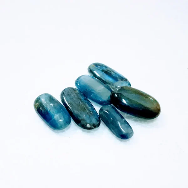 Diferença da Cianita Cristalizada Cianite Azul Cristalizada Rolada