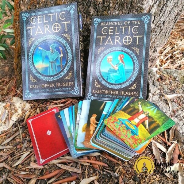 Kit de Tarot Celta por Kristoffer Hughes y Chris Down en inglés