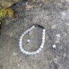Pulseira de Pedra da Lua com Cordão 6mm (Opalina)