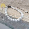 Bracciale di Howlite bianca con cordoncino regolabile - immagine 2