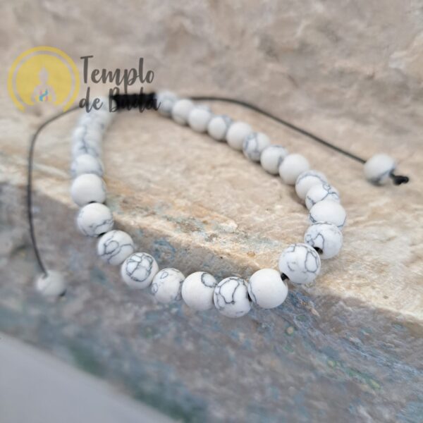 Bracciale di Howlite bianca con catena regolabile 6 mm - immagine 2