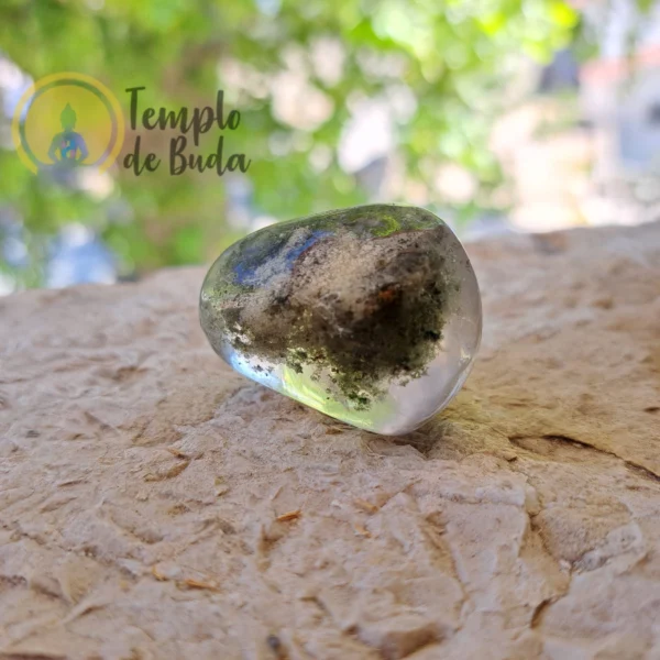 White Quartz with Rolled Lodolite - Image 2