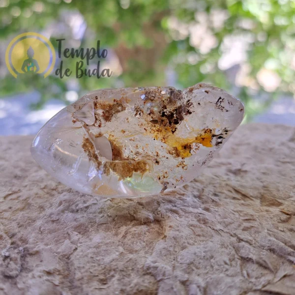 White Quartz with Rolled Lodolite - Image 5